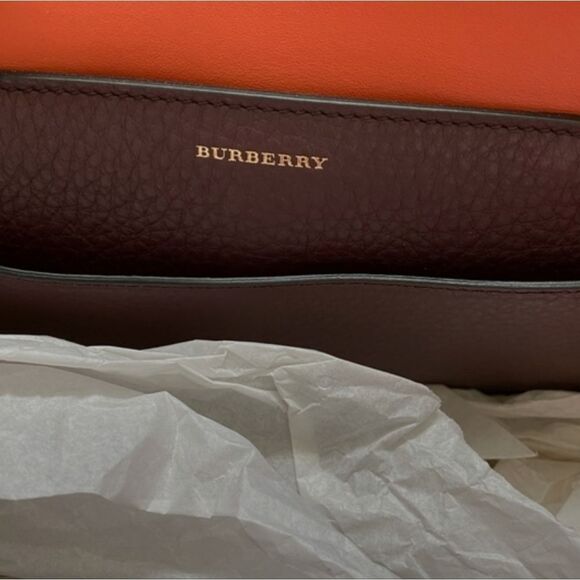 🐢 BURBERRY Medium Leather Belt Bag In Deep Claret - Picture 2 of 7